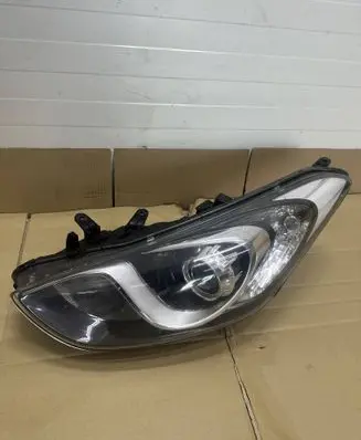 Hyundai i30 Headlight/headlamp 92101A6030