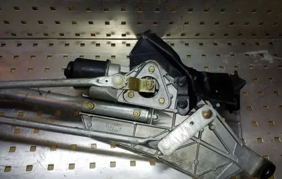 Infiniti FX Front wiper linkage and motor MITSUBA 342632223