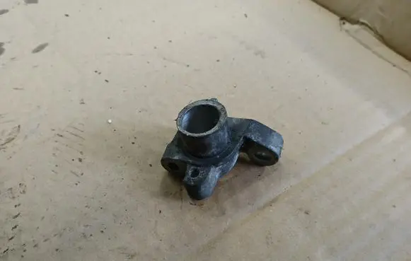 Volvo XC70 Driveshaft support bearing bracket 