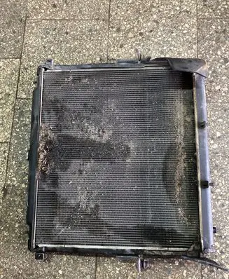 Nissan Pathfinder R51 Coolant radiator