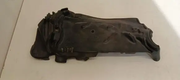 BMW 2 F46 Heat shield in engine bay 20668511 8513136