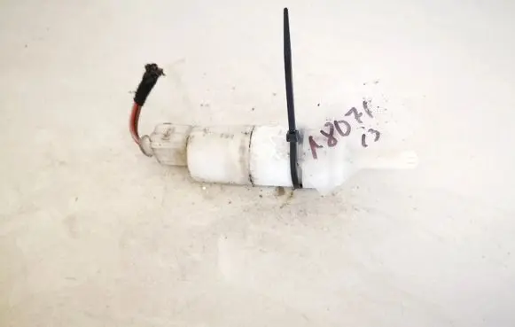 Mercedes-Benz B W245 Windscreen/windshield washer pump