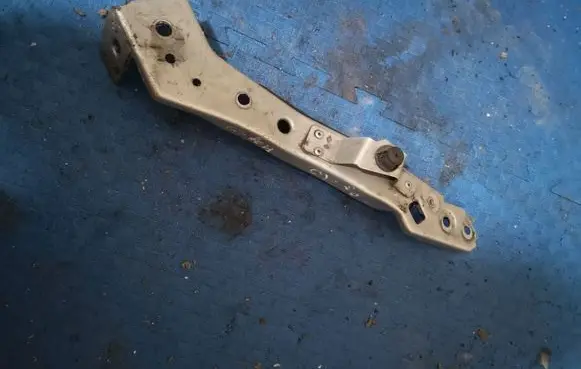 Renault Megane III Headlight/headlamp mounting bracket 6251306D