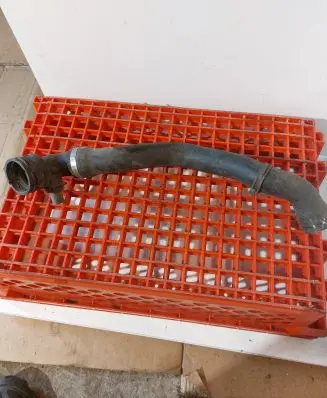Volkswagen Touareg I Engine coolant pipe/hose 7L6122051t