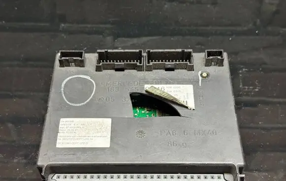 Mercedes-Benz ML W163 Fuse module 1635450016 0537 80235031500