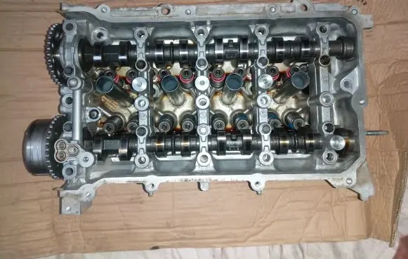 Toyota Prius (XW50) Engine head ZRK14 2518620153