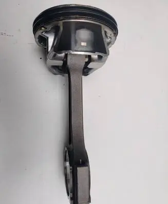 Dodge Challenger Piston with connecting rod 