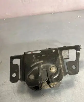 BMW X3 E83 Tailgate/trunk/boot lock/catch/latch 7057364