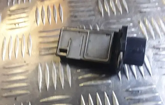 Nissan Qashqai Mass air flow meter 226807S000