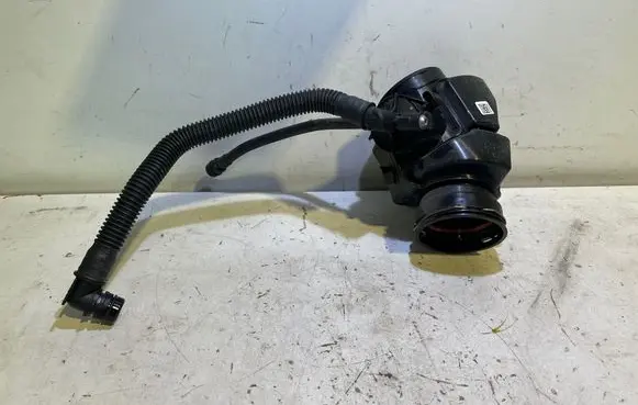BMW 5 G60 G61 Intake resonator 18026310 5A1BC59 2E5A1BC5903