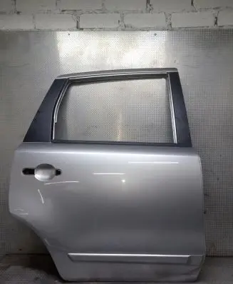 Nissan Note (E11) Rear door