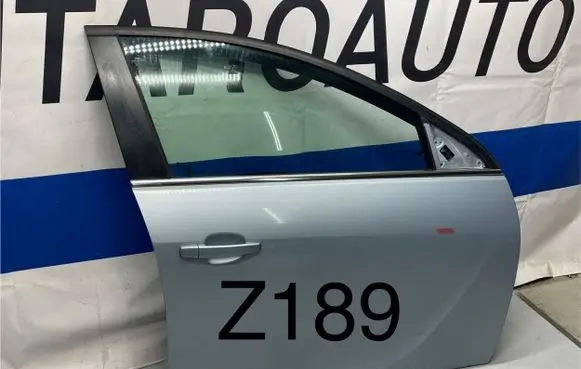 Opel Insignia A Front door Z189