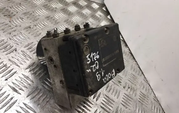 Volkswagen Golf IV ABS Pump 1J0907379R 5176 1J0614417A