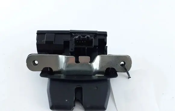 Tailgate/trunk/boot lock/catch/latch