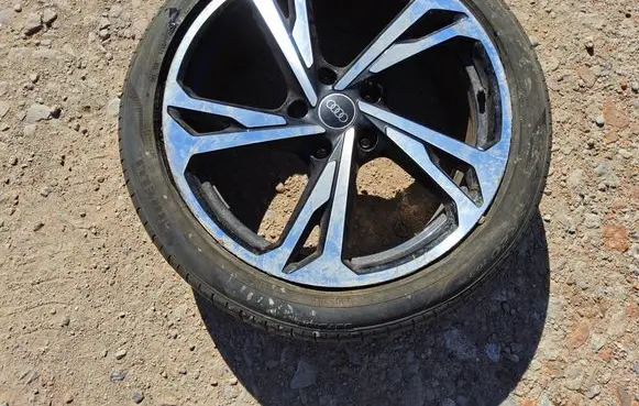 Audi E-tron GT R20 alloy rim 4J9601025