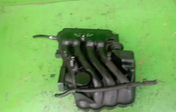 Volkswagen Golf IV Intake manifold