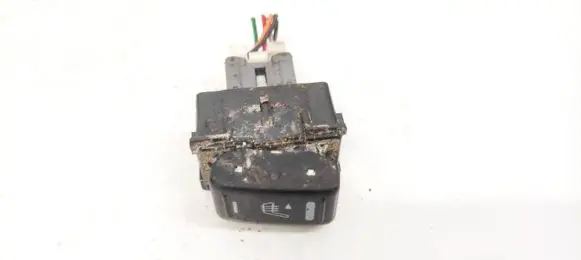 Nissan Note (E11) Seat heating switch