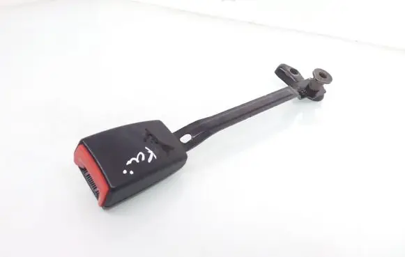 Front seatbelt buckle