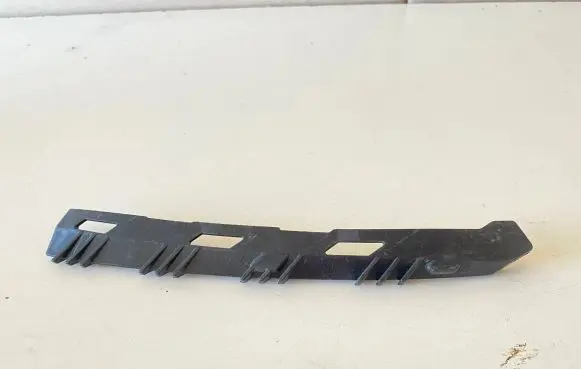 Headlight/headlamp mounting bracket