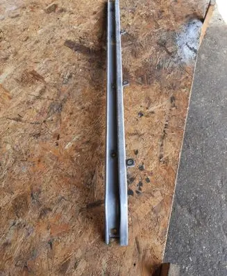 Volkswagen Transporter - Caravelle T5 Sliding door middle rail 7H1843872AA