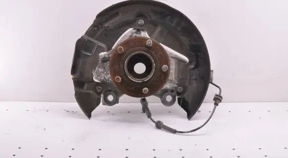 Lincoln MKZ II Front wheel hub DG9C3K179A