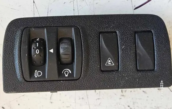 Renault Megane III Headlight level height control switch 648450001R