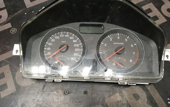 Volvo S40 Speedometer (instrument cluster) 187800461 31254775 0103250