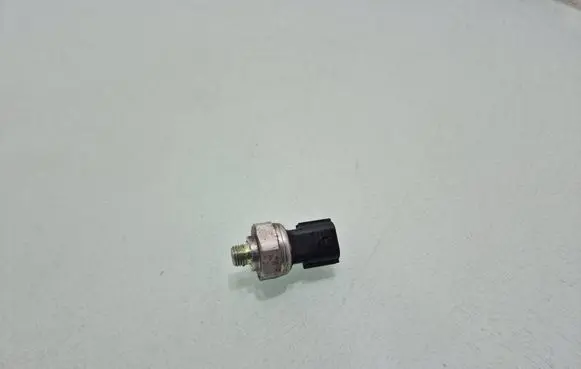 Nissan Murano Z52 Air conditioning (A/C) pressure sensor 92CP811