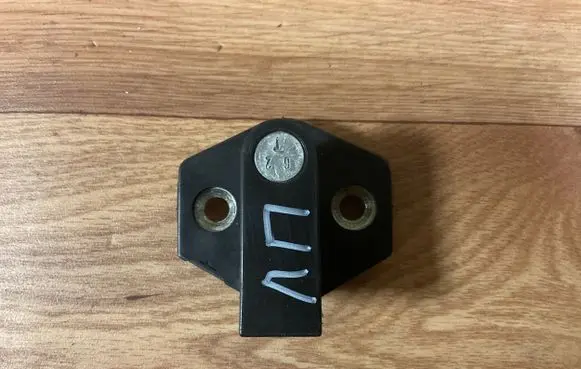 BMW 5 E39 Front door lock loop/hook striker 8176350