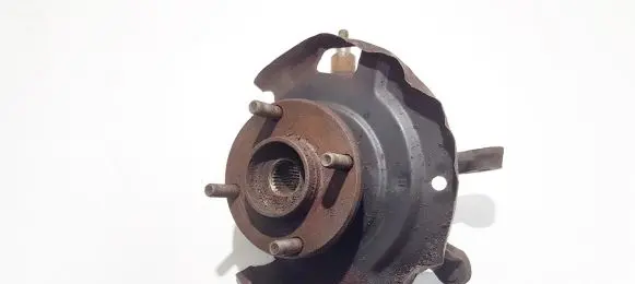 Nissan Primera Front wheel hub