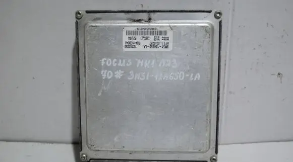 Ford Focus Engine control unit/module 12A650