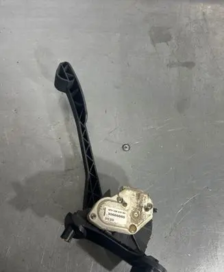 Volvo V70 Accelerator throttle pedal 30666660 6PV00853700 022003