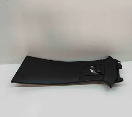 Volvo XC40 (B) pillar trim (bottom) 31457491