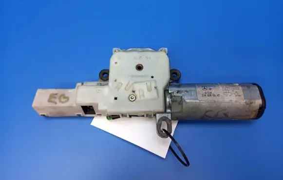 Mercedes-Benz E W210 Sunroof motor/actuator 2108205642 2108209410