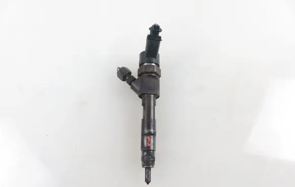 Nissan Primera Fuel injector 0445110110B 8200100272