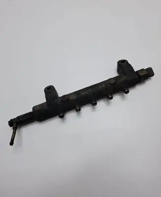 Nissan X-Trail T30 Fuel main line pipe