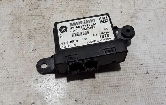 Chrysler Pacifica Parking PDC control unit/module 68193772AI