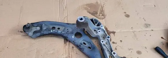 Volkswagen Golf VI Front lower control arm/wishbone 1K0199295E