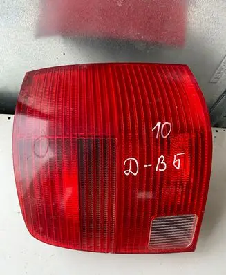 Volkswagen PASSAT B5.5 Rear/tail lights 3B9945112
