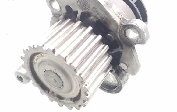Volkswagen PASSAT B6 Water pump