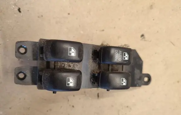 KIA Sportage Electric window control switch 9357026100