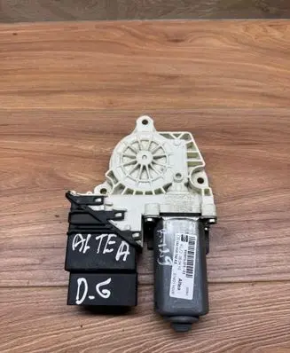 Seat Altea Rear door window regulator motor 1K0959704AE 060410 995915370
