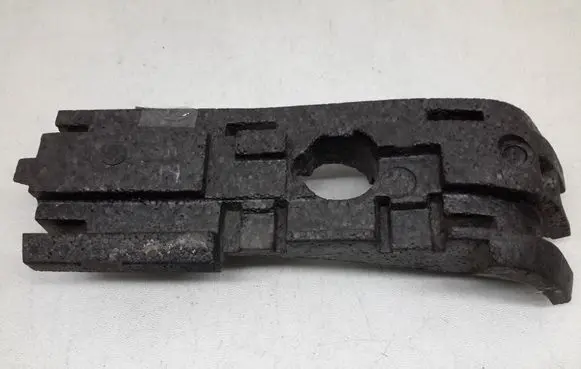 Mercedes-Benz E W210 Front bumper foam support bar A2108850137