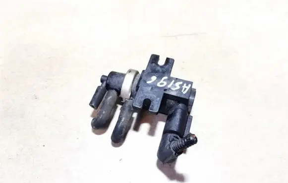 Volkswagen Touareg I Turbo solenoid valve 1j0906627c 72290303