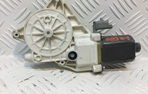 Nissan Micra Front door window regulator motor 0130822203