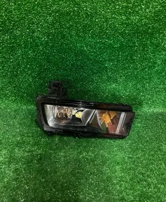 Volkswagen Touran II Front fog light 5TA941661A02