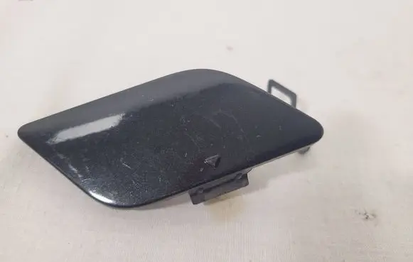 Mercedes-Benz E W211 Front tow hook cap/cover A2118851022