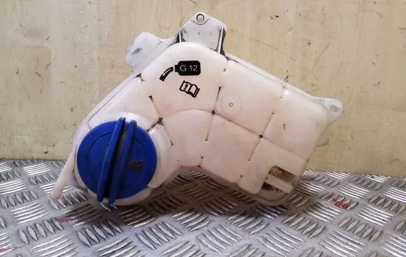 Seat Exeo (3R) Coolant expansion tank/reservoir 8E0121403A 3B0121321