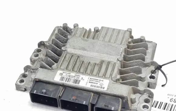 Renault Laguna III Engine control unit/module ECU 8200981816