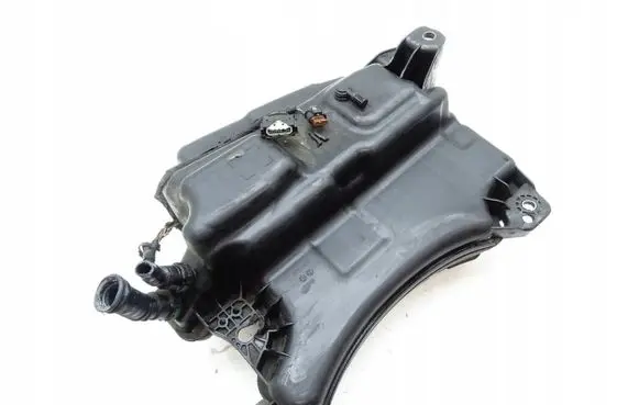 Volkswagen Golf VII AdBlue liquid reservoir 5Q0131877F
